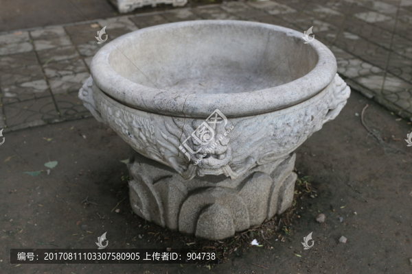 水缸