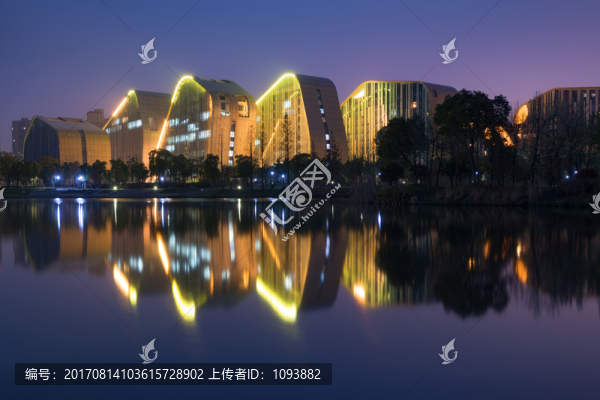 杭州白馬湖國(guó)際會(huì)展中心夜景