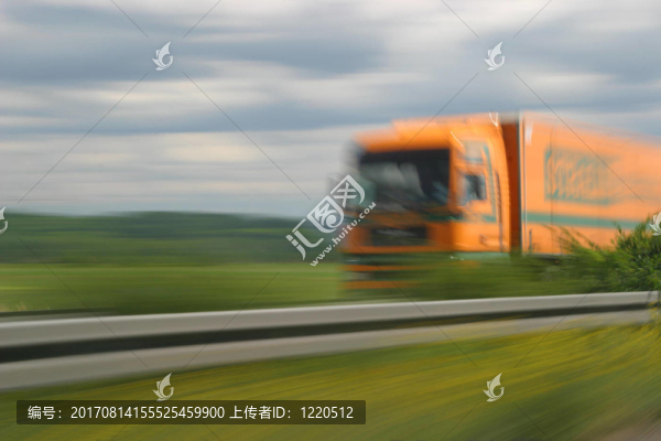 機(jī)動(dòng)車輛3