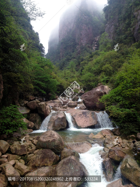 山泉
