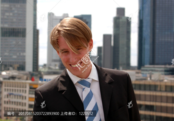 笑