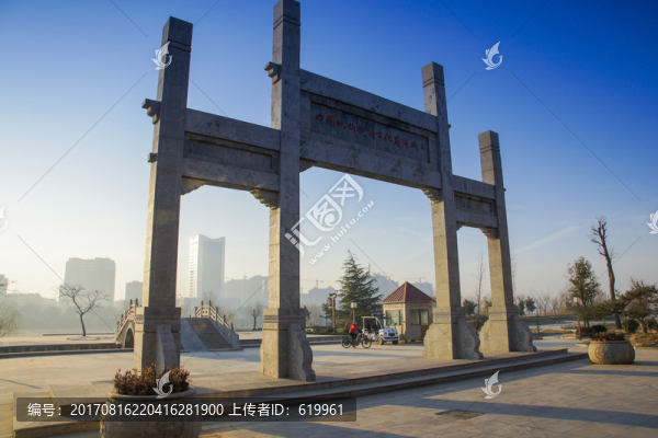 中國臨朐龍韻文化藝術(shù)城石坊