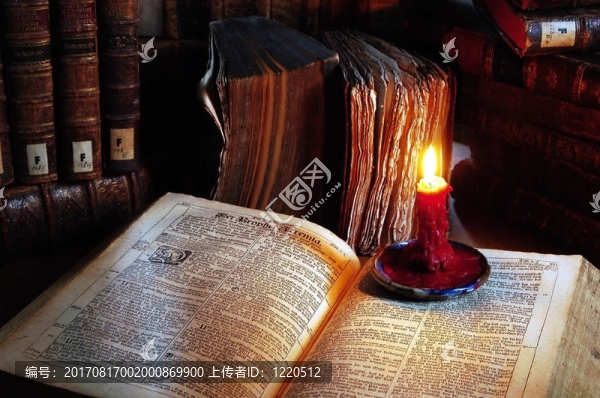 紅燭與書