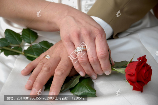 剛剛結(jié)婚