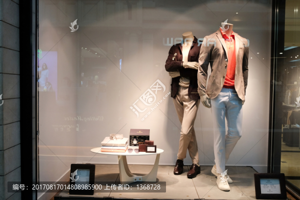 男裝店櫥窗
