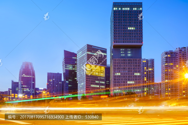 城市夜景摩天大樓