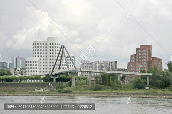 在杜塞爾多夫medeinhafen