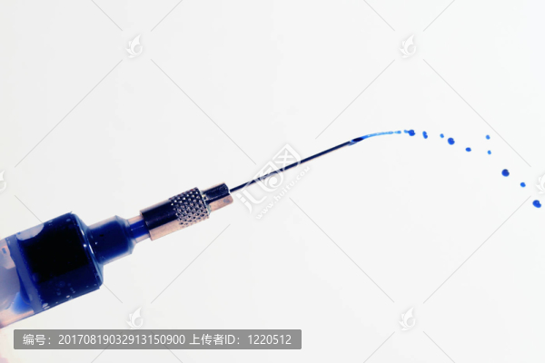 藍(lán)色的液體