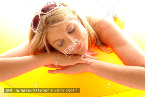 睡覺(jué)