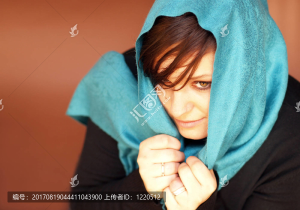 與koptuch,2女人