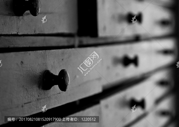 抽屜