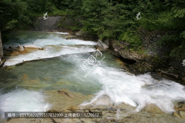 山脈