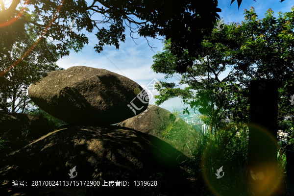 飛來石