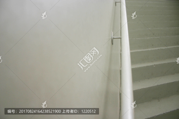 樓梯上的領(lǐng)先