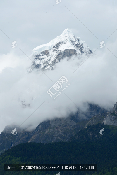 雪山
