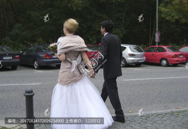 新婚夫婦