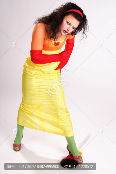 女管家