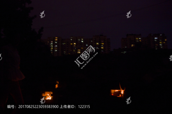 環(huán)衛(wèi)工的夜生活