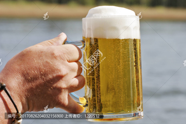 啤酒