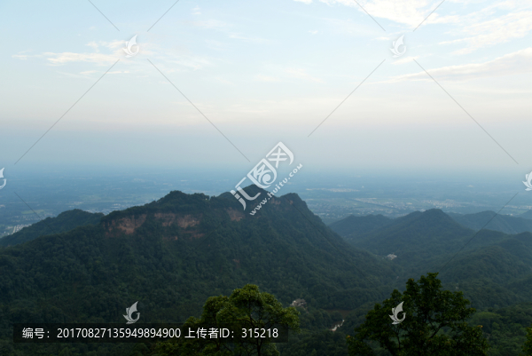 青城山水墨山水畫