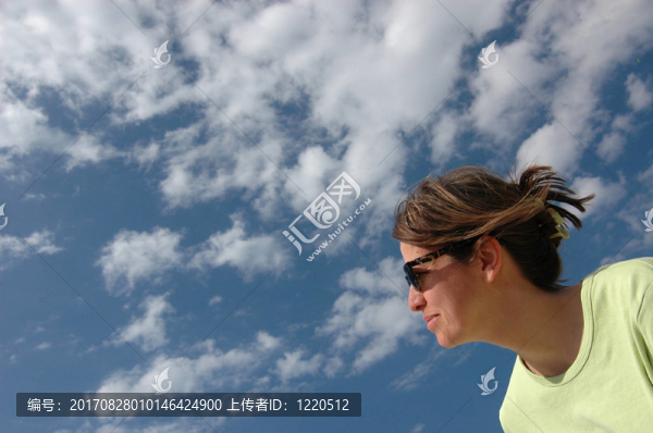 女人的輪廓