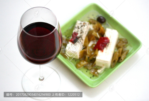開(kāi)胃菜和酒