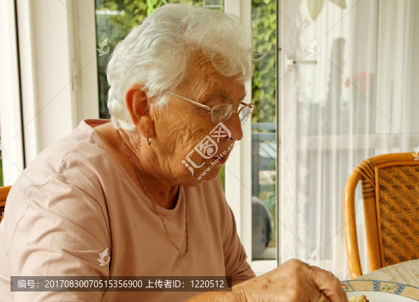 女人