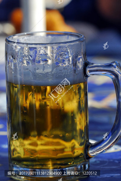 啤酒杯