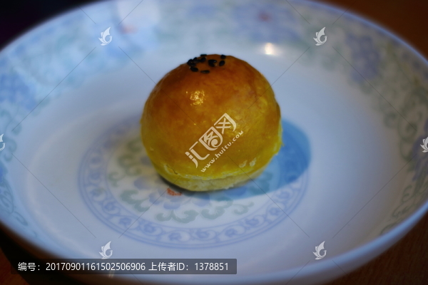 蛋黃酥