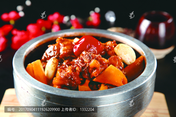 石鍋蓮藕煨排骨