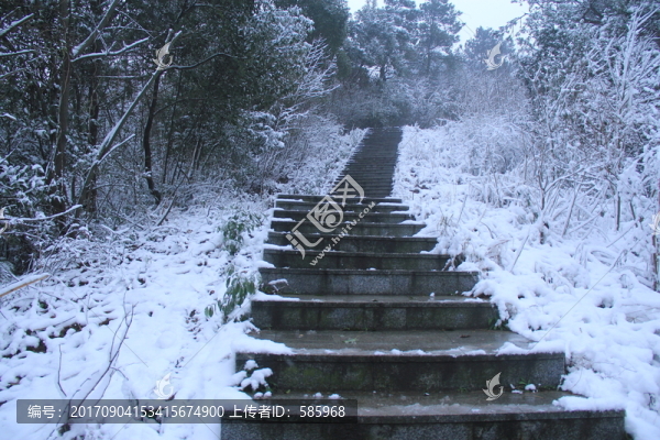 長(zhǎng)沙梅溪湖桃花嶺雪景