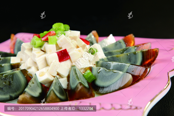 香蔥皮蛋拌豆腐