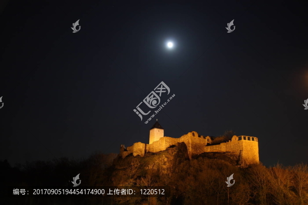 滿月城堡
