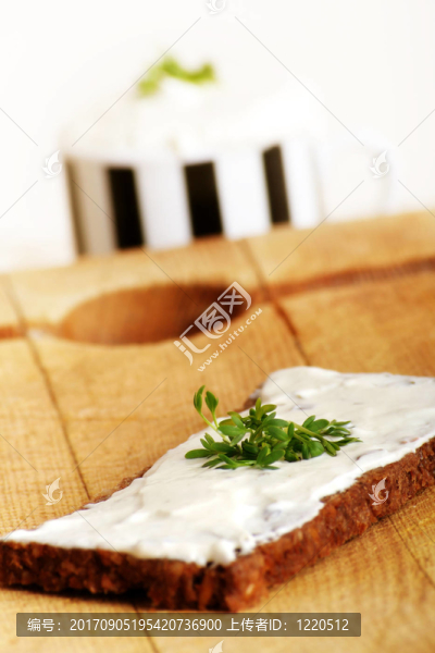 奶油芝士vollkornbrot