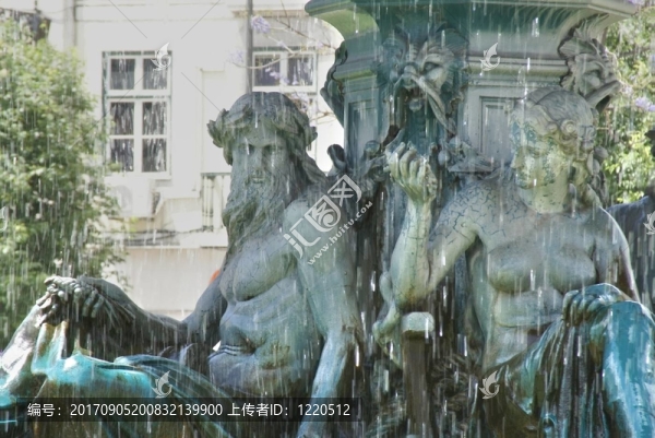 噴泉的人物