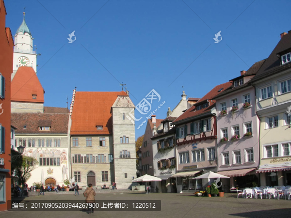 ueberlingen,marketplace,with,cathedral,tower