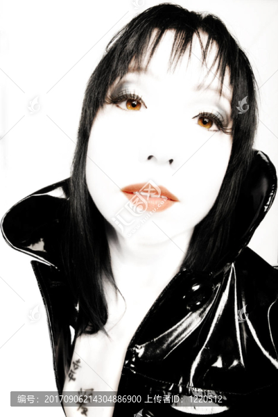 女人