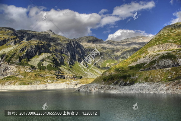 高山湖泊