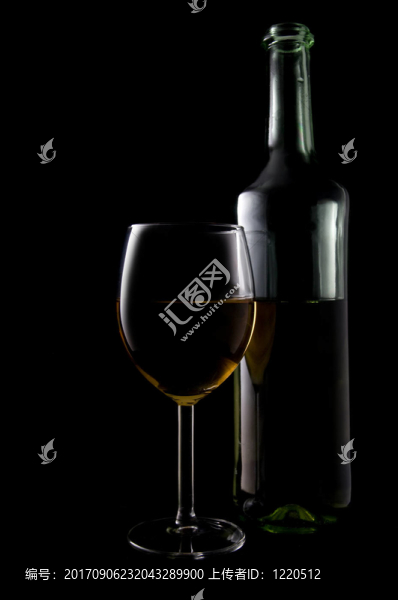 酒瓶白葡萄酒杯