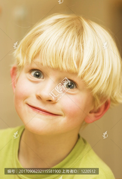 笑