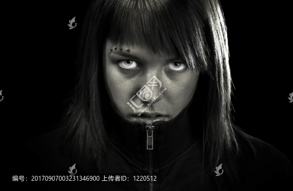 女人