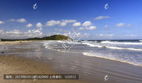 下一個(gè)有山的海灘