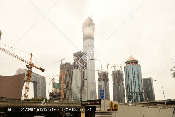 建設(shè)中中國尊