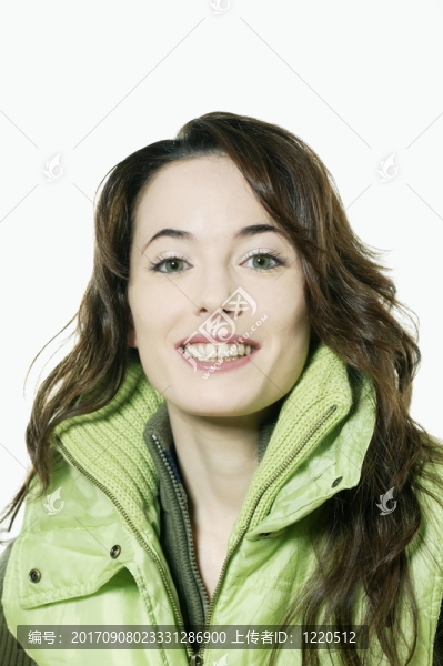 女人笑了