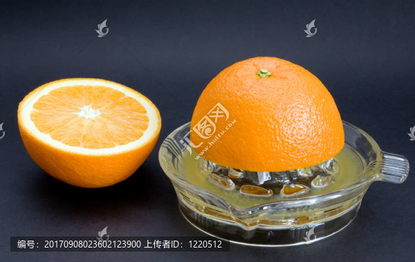 橙色的