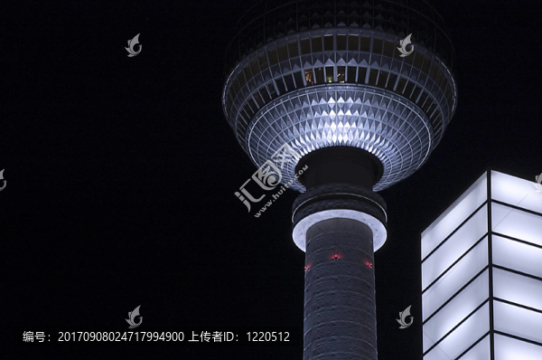 夜間電視塔