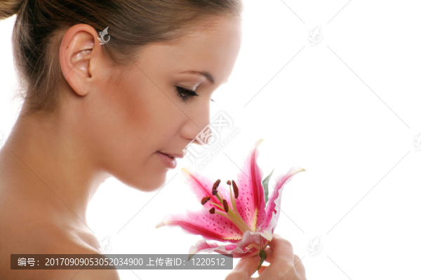 美女與花的畫像
