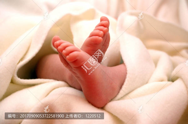 嬰兒的腳