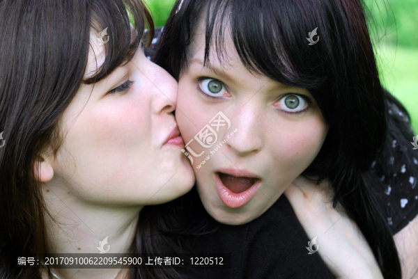 女人