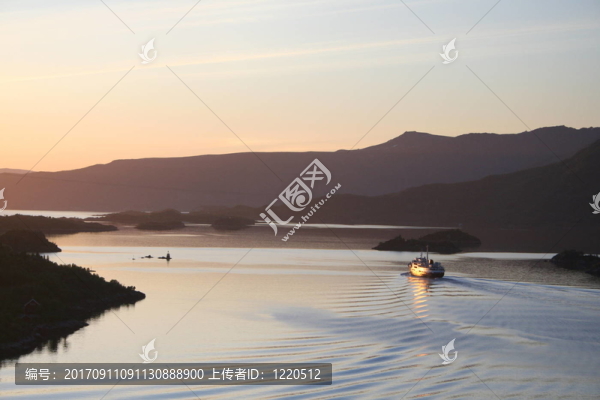 午夜的太陽(yáng)反對(duì)
